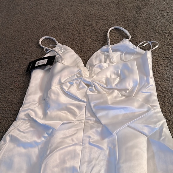 🤍 BRAND NEW WHITE DRESS 🤍 - Picture 3 of 6